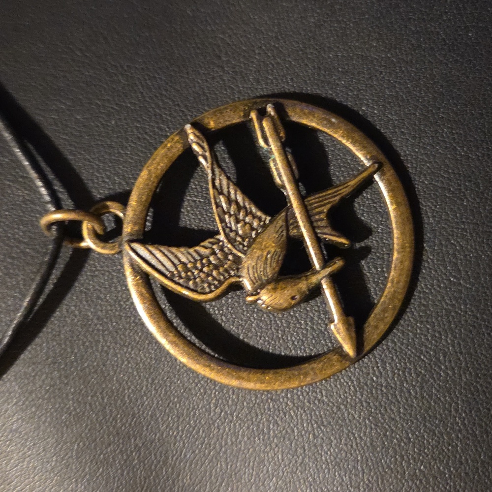 The Hunger Games Mockingjay Pendant Necklace - Picture 3 of 5
